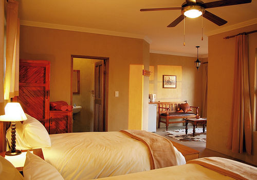 Klein-Aus Vista Desert Horse Inn Bagian luar foto